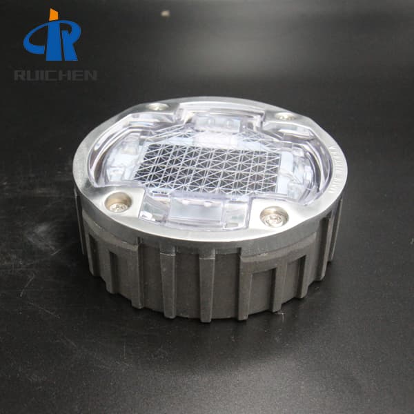 <h3>Blinking Road Reflective Stud Light In Japan With Stem</h3>
